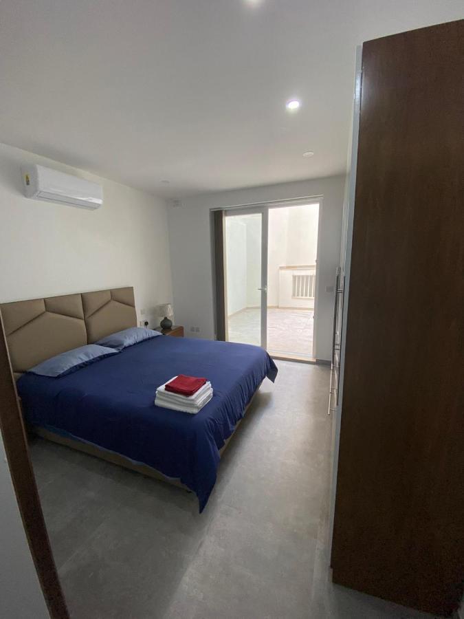 Gzira Two-Bedroom Apartment 외부 사진