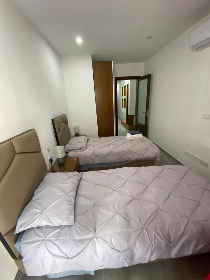 Gzira Two-Bedroom Apartment 외부 사진